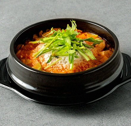 DAEBOJUNG Yeouido · a warm soup to finish the course