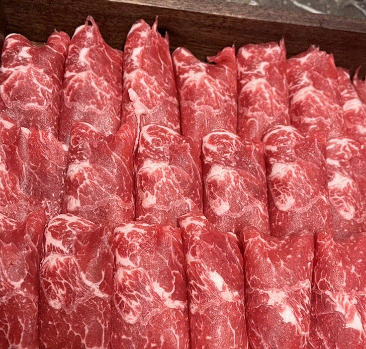 대보정 여의도점 · 여의도 IFC 맛집 · 마블링이 살아있는 프리미엄 한우 쇼잉