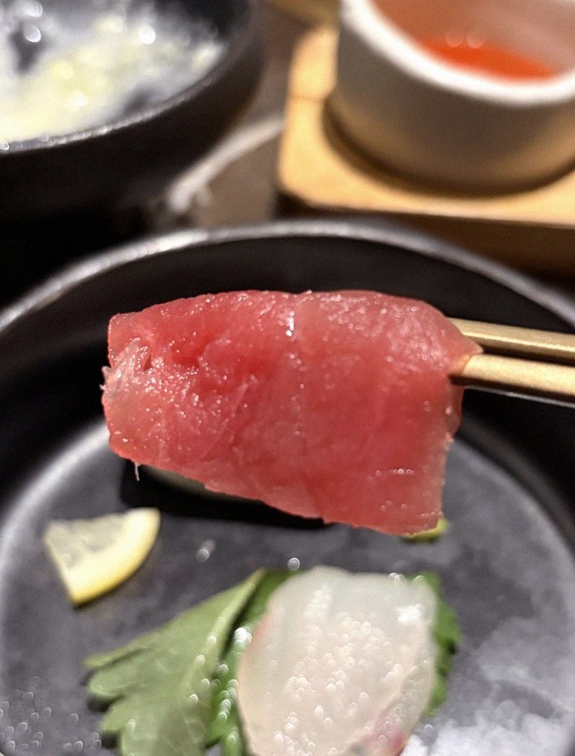 DAEBOJUNG Yeouido · seafood course served alongside the beef