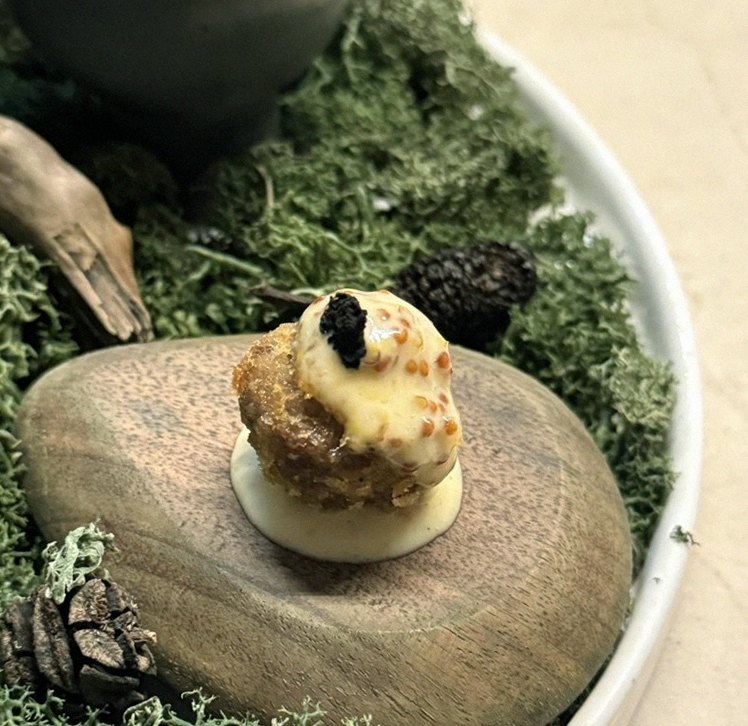 WOOARA Gwanghwamun · fresh Hanwoo beef tartare (yukhoe)