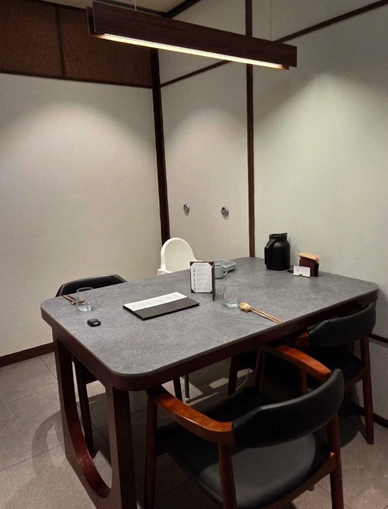 GOWOOGA Gangnam·Yeoksam · a private dining room — every table is a private room