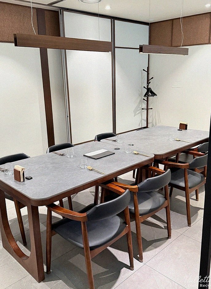 GOWOOGA Gangnam·Yeoksam · a private dining room — every table is a private room