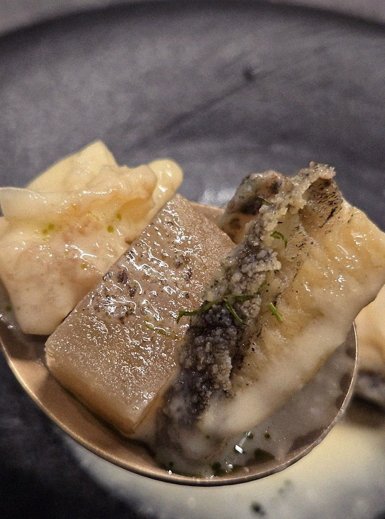 GOWOOGA Gwanghwamun · seafood course served alongside the beef