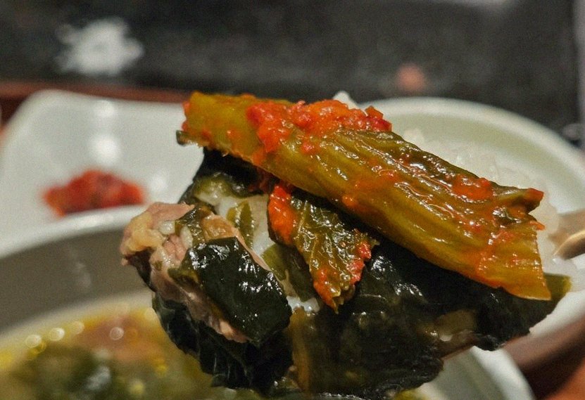 GOWOOGA Gangnam·Yeoksam · assorted Korean side dishes (banchan)