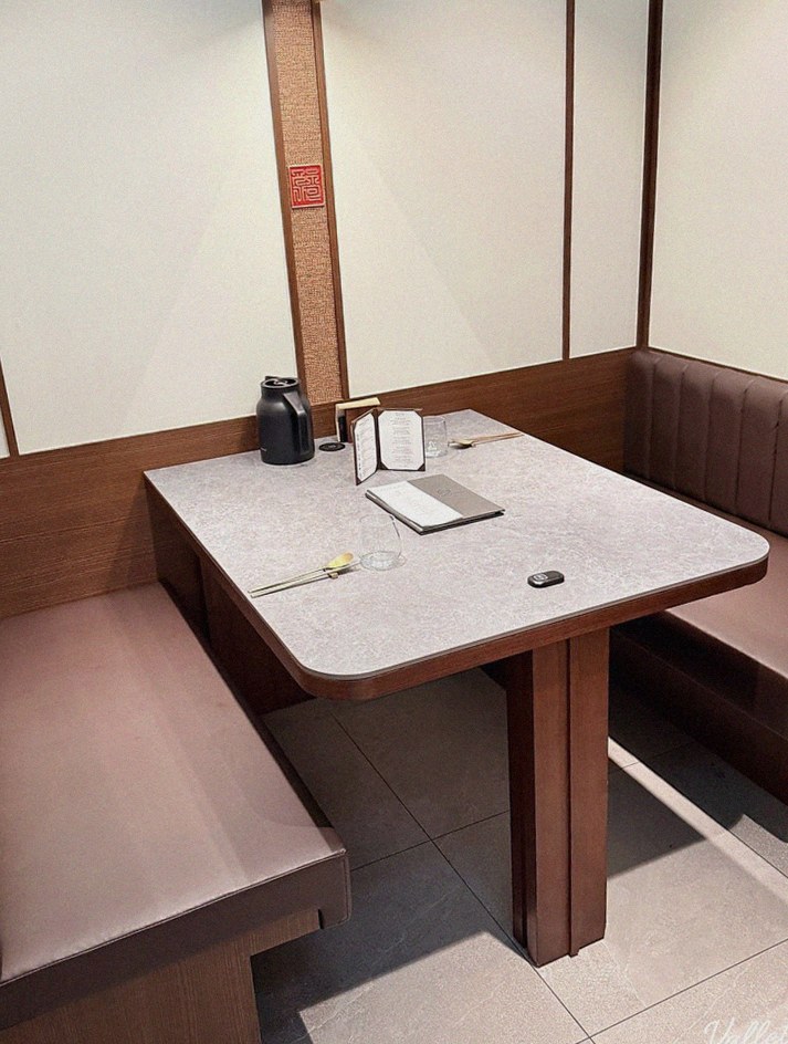 GOWOOGA Gangnam·Yeoksam · a private dining room — every table is a private room