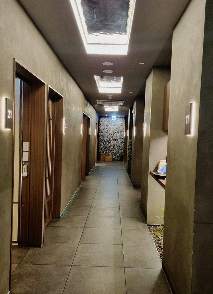 고우가 여의도점 · 전 좌석 프라이빗 룸 내부 분위기