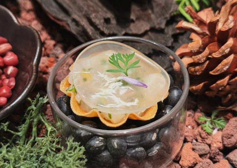 WOOHANA Yeouido · a warm soup to finish the course