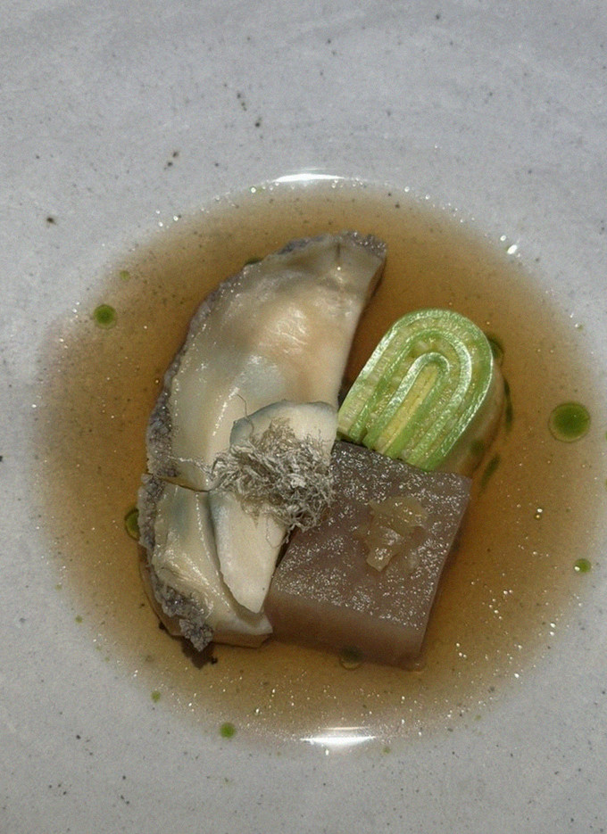 WOOARA Yeouido · seafood course served alongside the beef