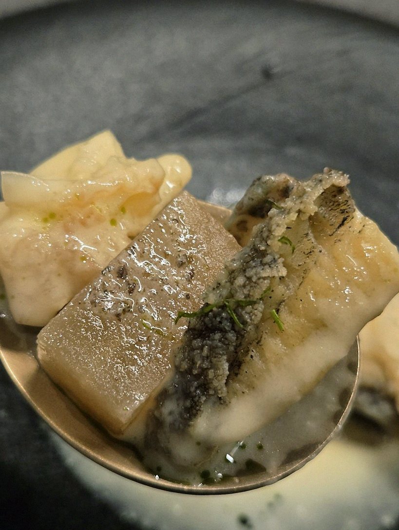 GOWOOGA Gwanghwamun · seafood course served alongside the beef