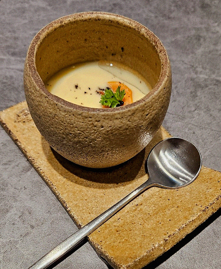 WOOHANA Yeouido · a warm soup to finish the course