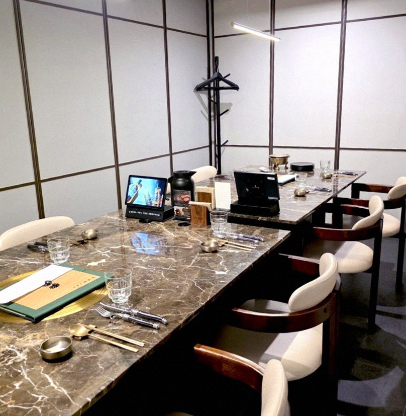 DAEBOJUNG Yeouido · a private dining room — every table is a private room