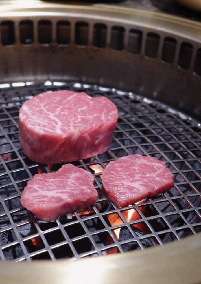 대보정 시청역점 · 시청역 데이트 맛집 · 비장탄 그릴 위에서 익어가는 한우