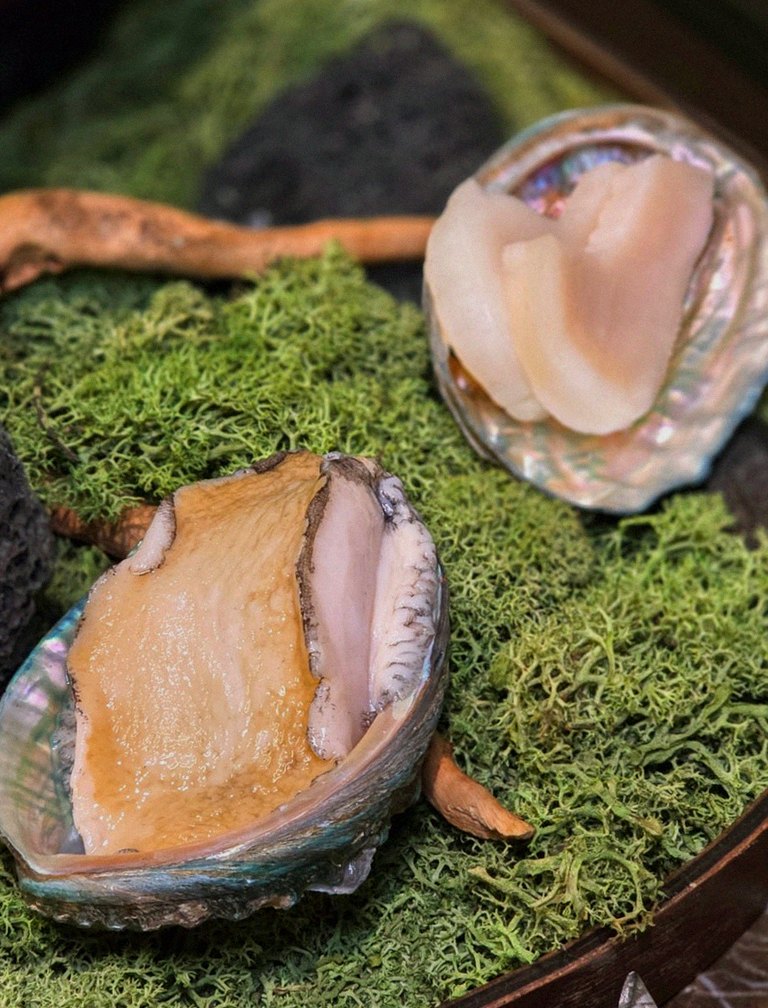 DAEBOJUNG Yeouido · コースに添えられる海鮮料理
