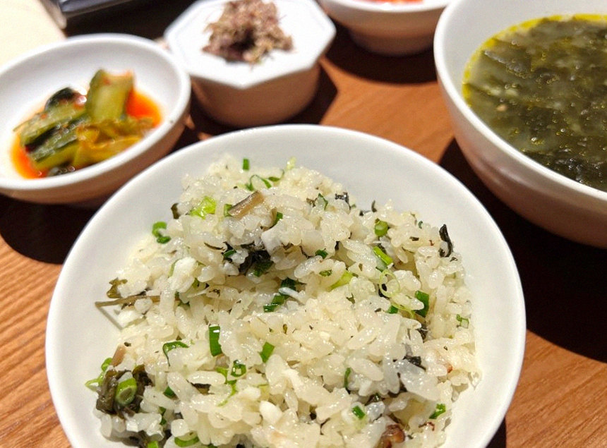 WOOARA Gwanghwamun · 食事コースとお供