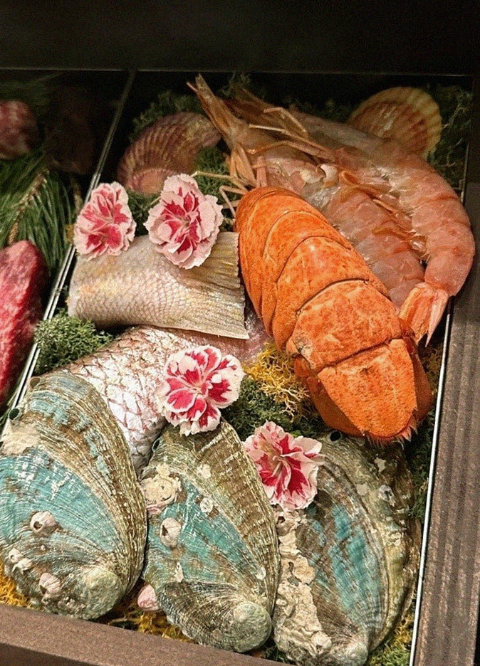 WOOHANA Jonggak · 套餐中搭配的海鲜料理