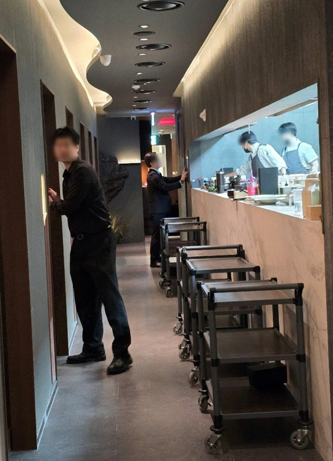 우하나 여의도점 · 여의도 더현대 맛집 · 전 좌석 프라이빗 룸 내부 분위기