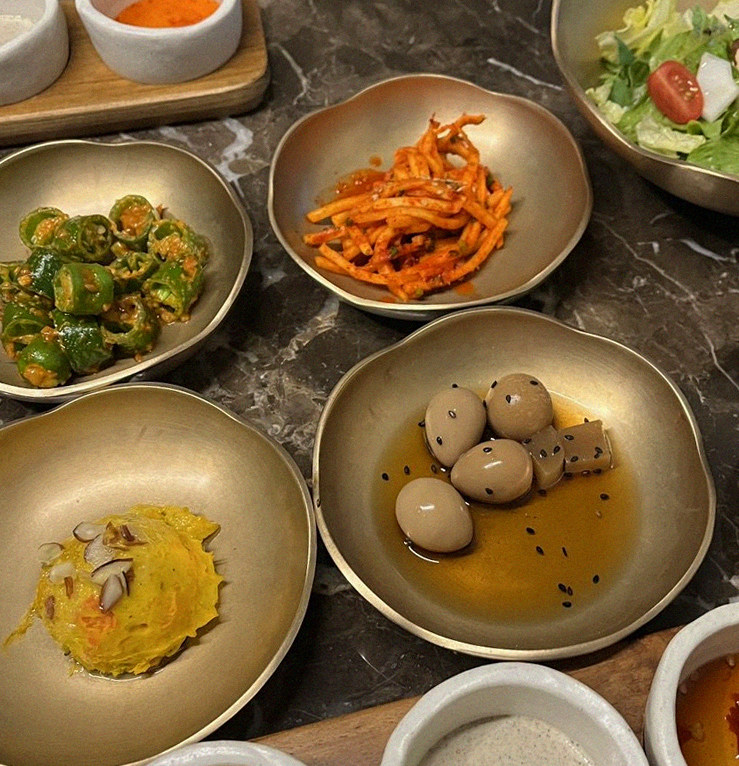 DAEBOJUNG City Hall · assorted Korean side dishes (banchan)