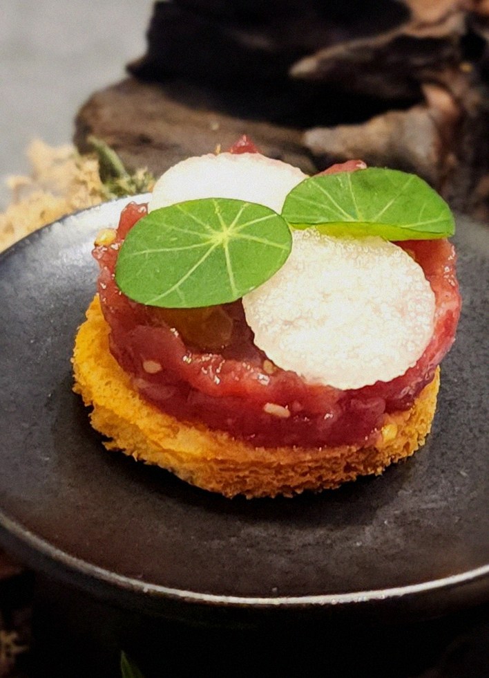 WOOHANA Yeouido · fresh Hanwoo beef tartare (yukhoe)