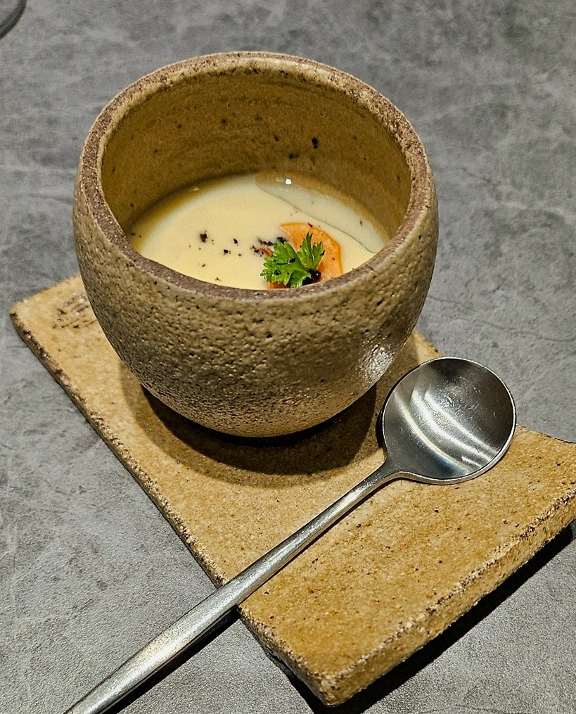 WOOHANA Yeouido · a warm soup to finish the course