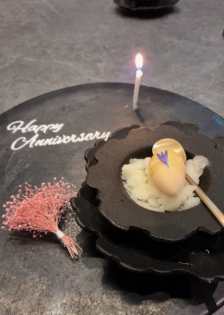 고우가 역삼점 강남 · 역삼역 맛집추천 · 시그니처 한우 쇼잉 — 진열함에 담긴 마블링 한우와 캐비아