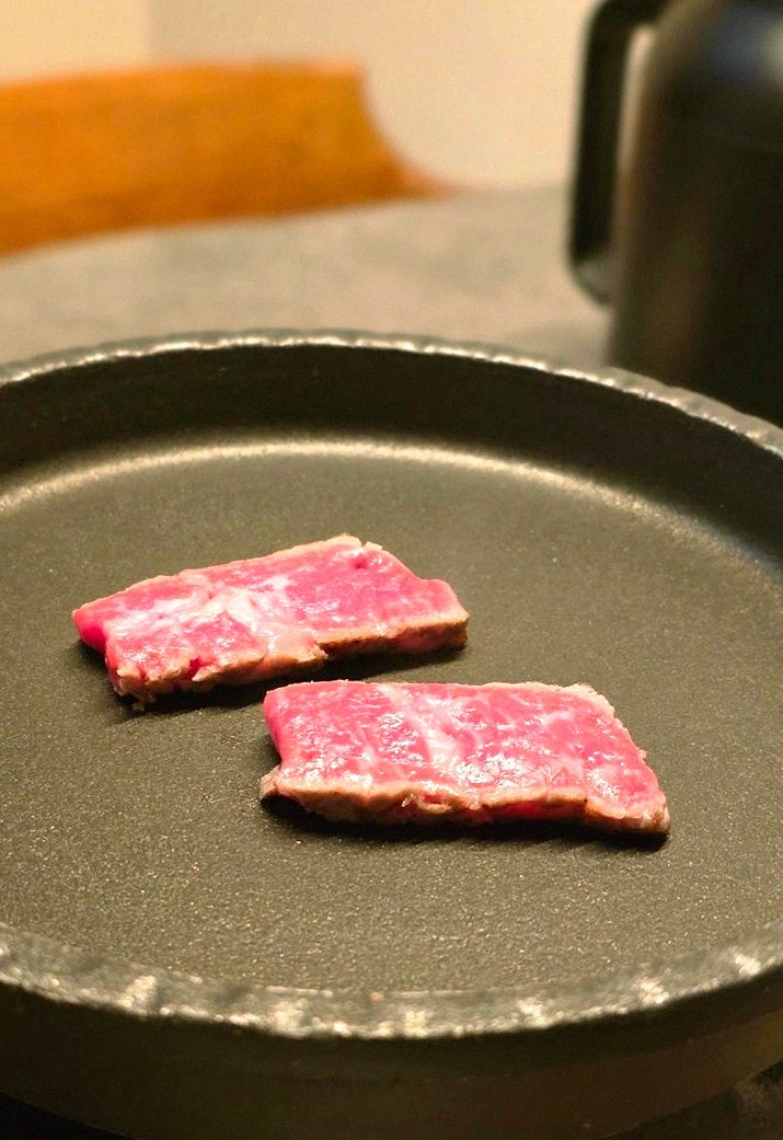 고우가 여의도점 · 여의도 룸식당 · 마블링이 살아있는 프리미엄 한우 쇼잉