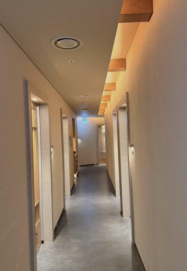 WOOARA Gwanghwamun · a private dining room — every table is a private room