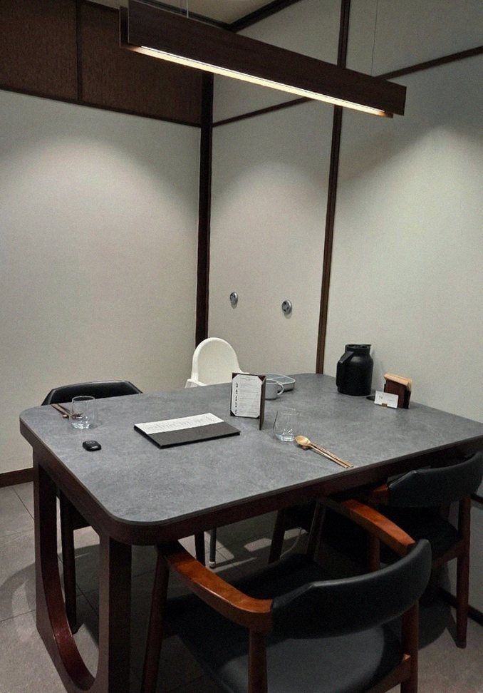 GOWOOGA Gangnam·Yeoksam · a private dining room — every table is a private room