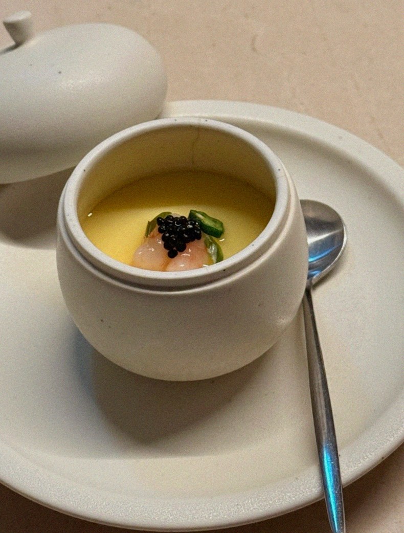 우아라 여의도점 · 여의도 맛집 더현대 맛집 · 따뜻하게 마무리하는 국물 요리