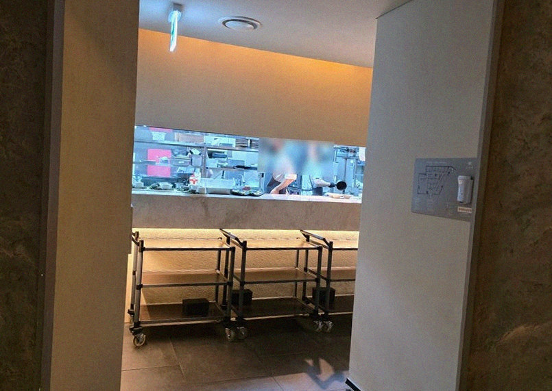 우아라 여의도점 · 전 좌석 프라이빗 룸 내부 분위기