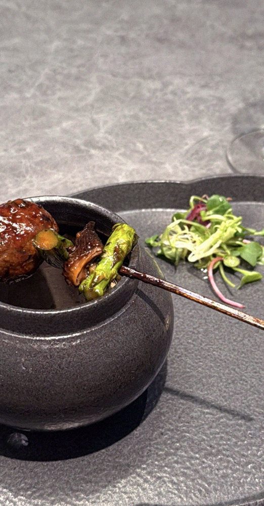 GOWOOGA Gangnam·Yeoksam · a plated course of Hanwoo beef