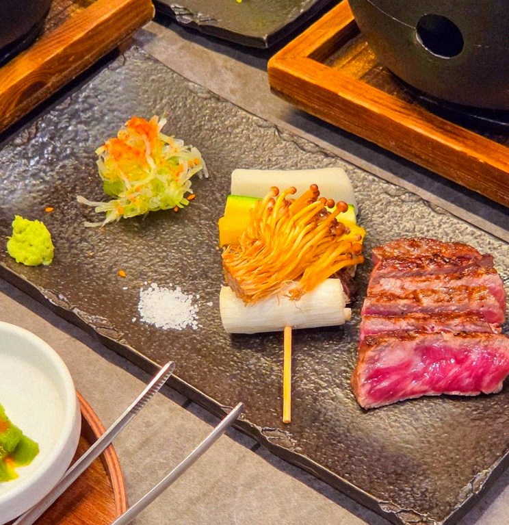 GOWOOGA Yeouido · fresh Hanwoo beef tartare (yukhoe)