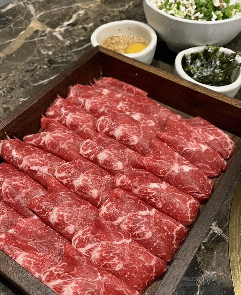 대보정 시청역점 · 서울 상견례식당 · 마블링이 살아있는 프리미엄 한우 쇼잉