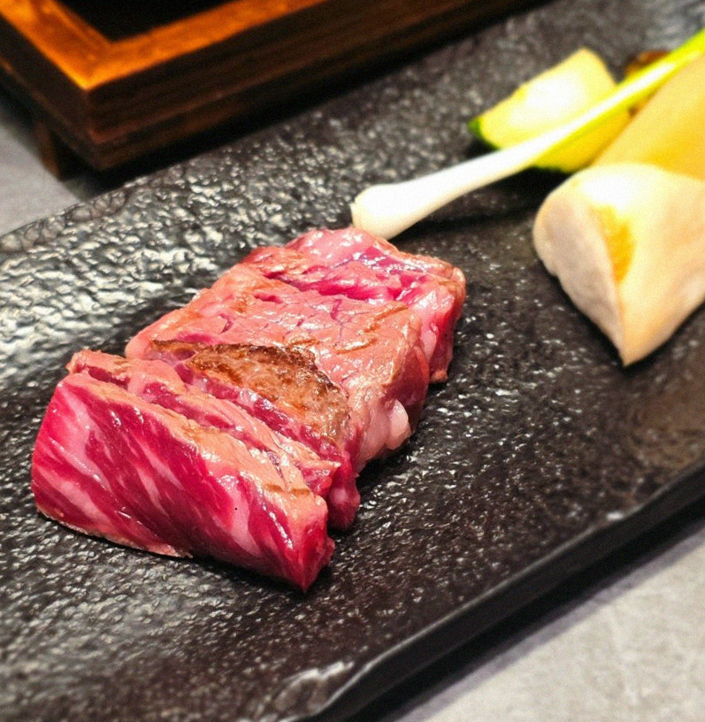 WOOHANA Jonggak · premium marbled Hanwoo beef presented before grilling