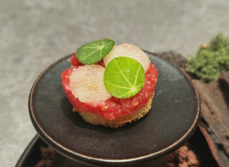 WOOHANA Jonggak · fresh Hanwoo beef tartare (yukhoe)