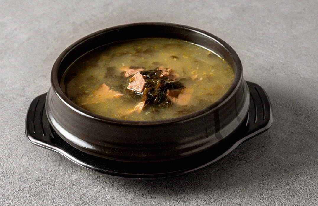 DAEBOJUNG Yeouido · a warm soup to finish the course