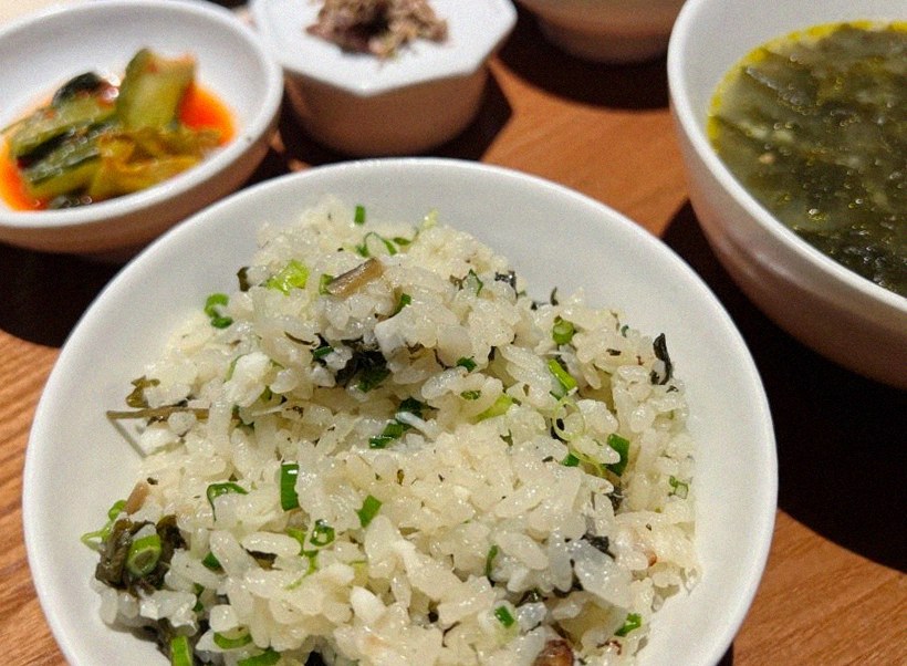 우아라 광화문점 · 더케이트윈타워 맛집 · 식사 코스와 곁들임