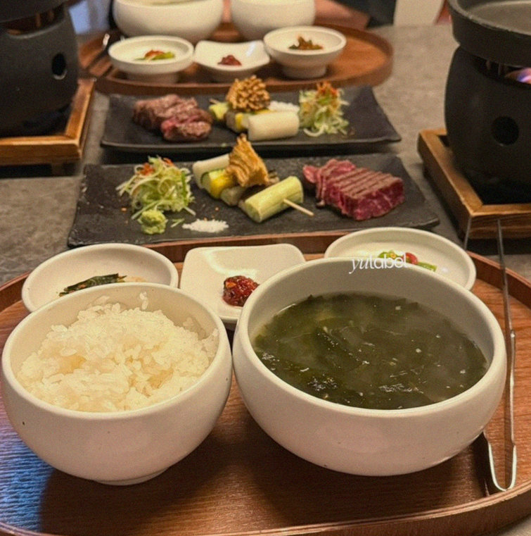 GOWOOGA Yeouido · assorted Korean side dishes (banchan)