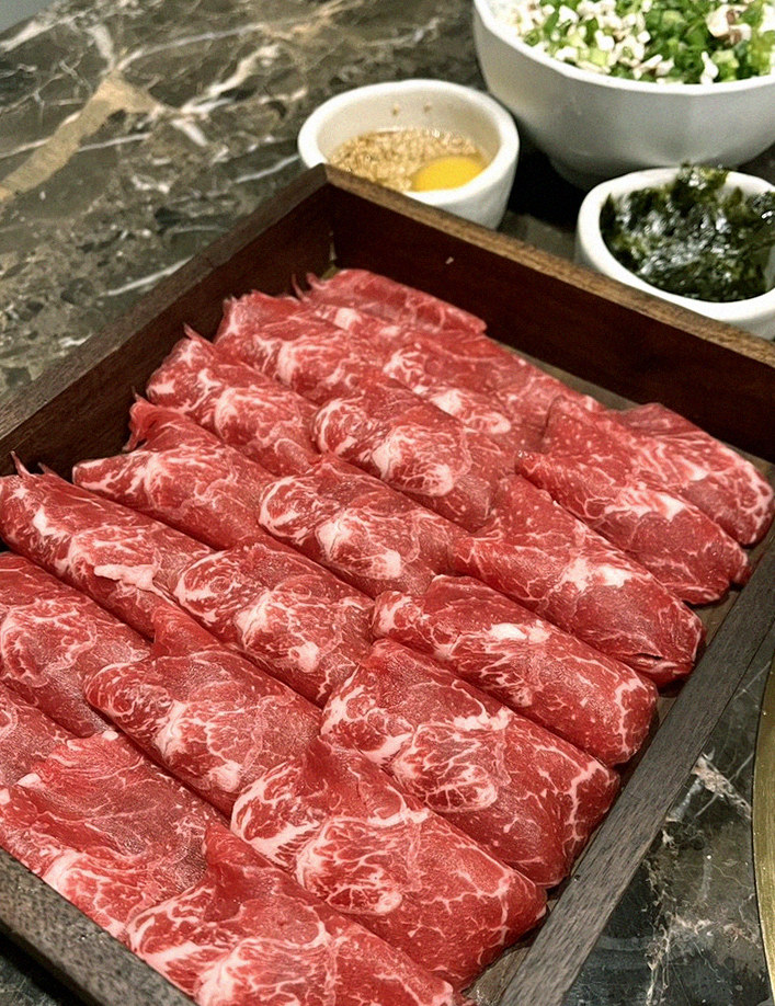 대보정 여의도점 · 63빌딩 근처 맛집 · 마블링이 살아있는 프리미엄 한우 쇼잉