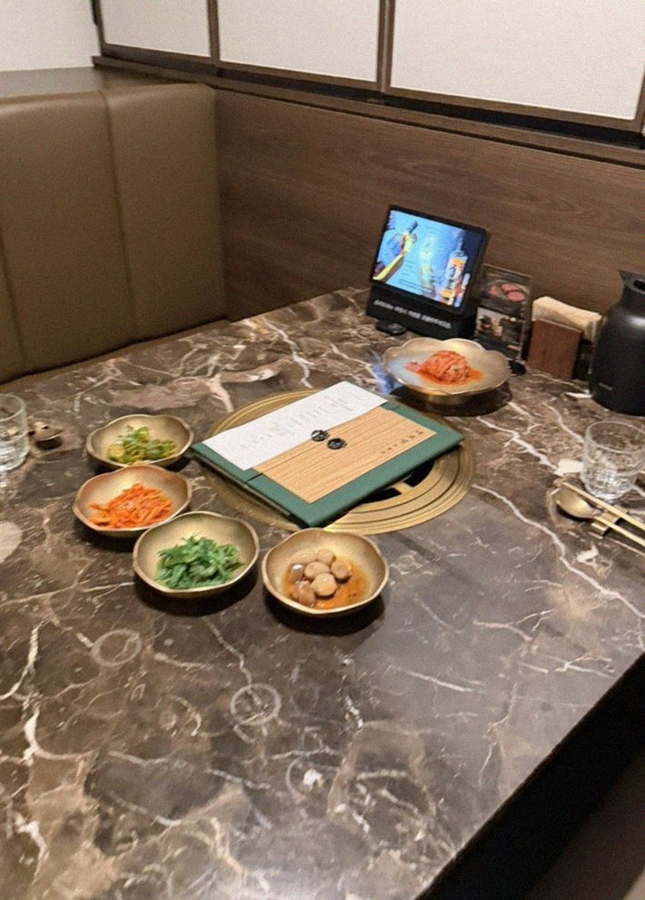 대보정 여의도점 · 63빌딩 근처 맛집 · 한 상 가득 차려진 한우 오마카세 코스