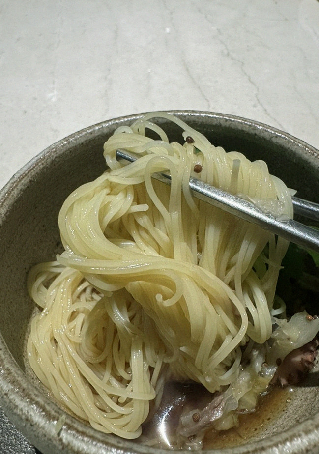우아라 광화문점 · 광화문 한우오마카세 · 따뜻하게 마무리하는 국물 요리