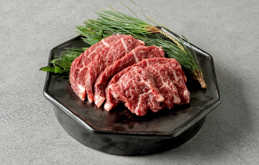 대보정 여의도점 · IFC 맛집 · 마블링이 살아있는 프리미엄 한우 쇼잉