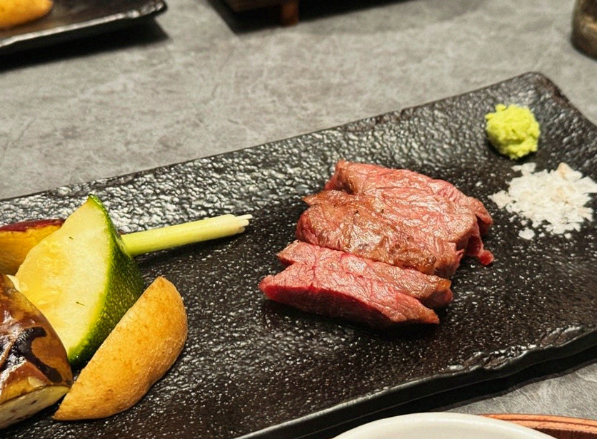 WOOHANA Jonggak · fresh Hanwoo beef tartare (yukhoe)
