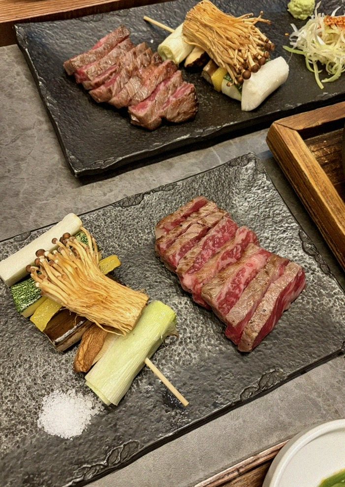 고우가 여의도점 · 63빌딩 근처 맛집 · 마블링이 살아있는 프리미엄 한우 쇼잉
