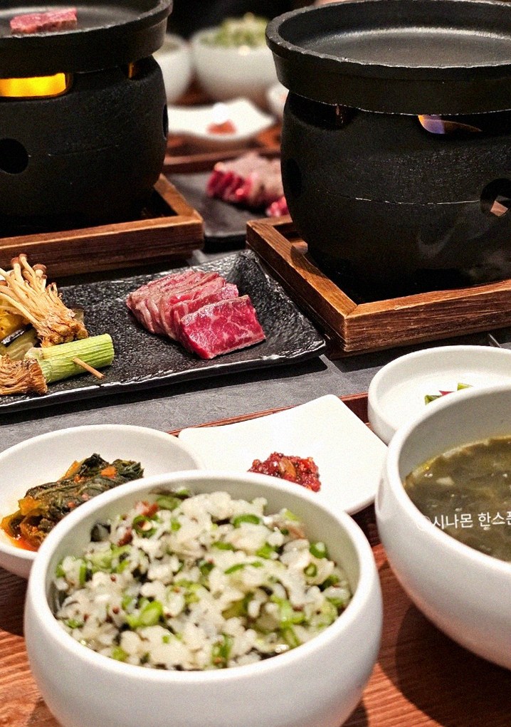 GOWOOGA Gangnam·Yeoksam · assorted Korean side dishes (banchan)