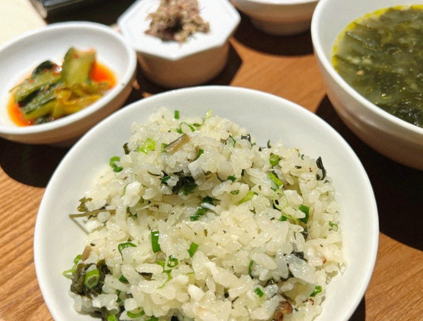 우아라 광화문점 · 경복궁역 고기맛집 · 식사 코스와 곁들임