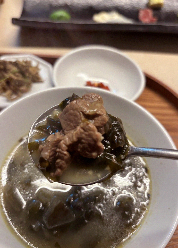 우아라 광화문점 · 경복궁역 고기맛집 · 따뜻하게 마무리하는 국물 요리