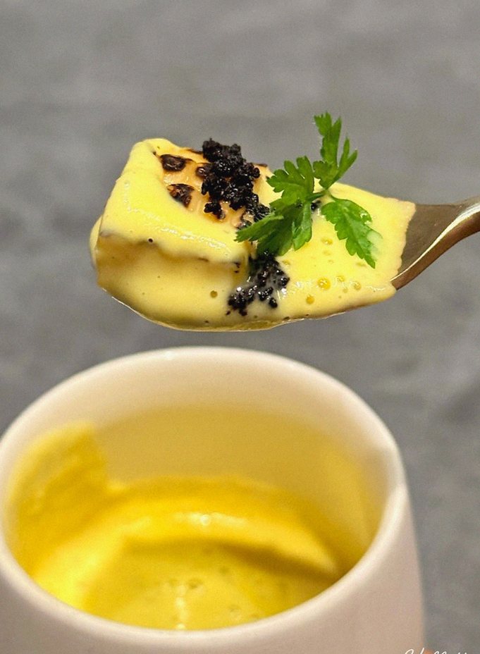 GOWOOGA Gangnam·Yeoksam · dessert to close the omakase