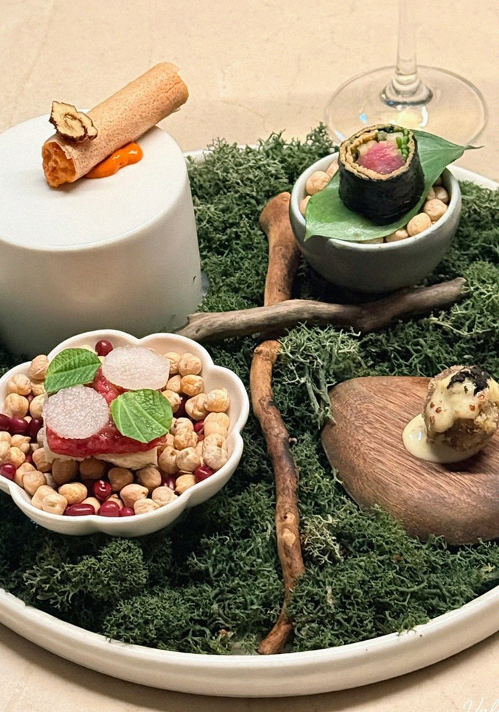 WOOARA Yeouido · a plated course of Hanwoo beef