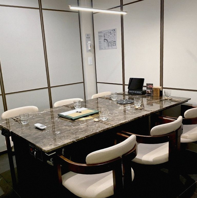 DAEBOJUNG City Hall · a private dining room — every table is a private room