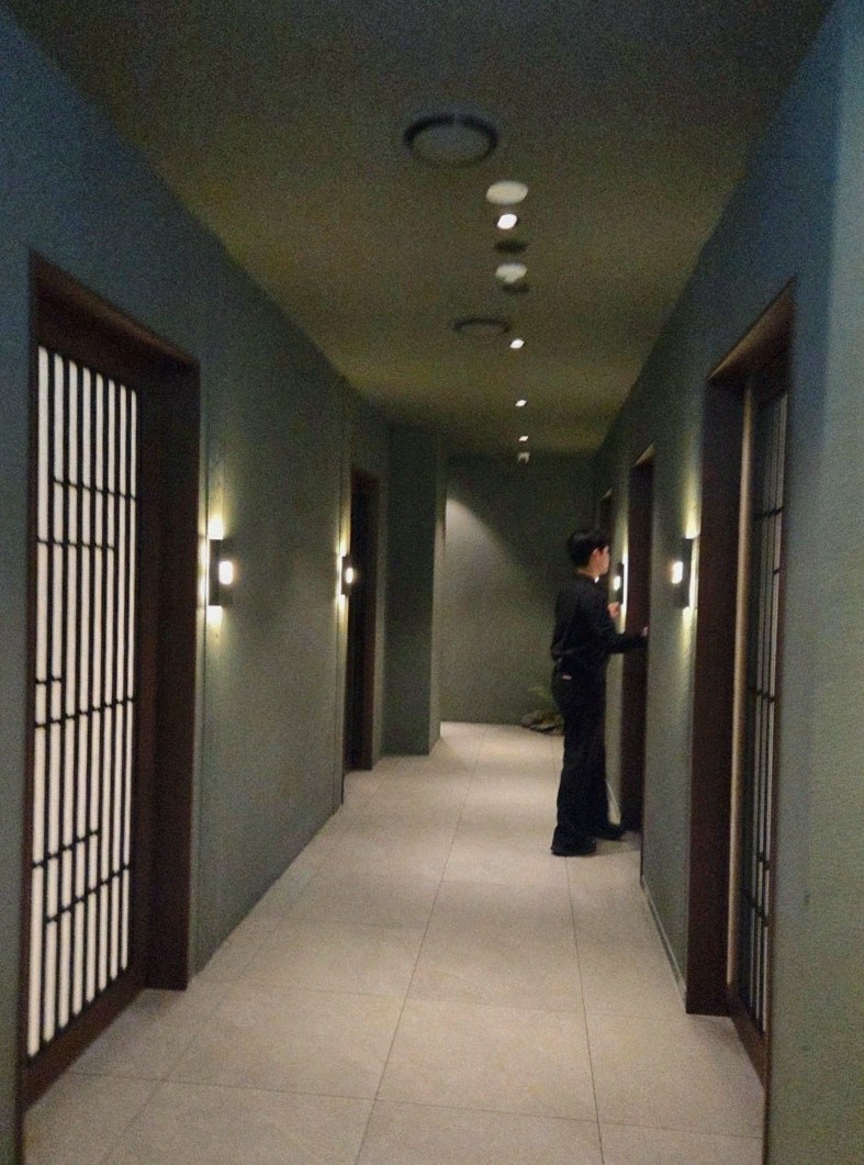 고우가 역삼점 강남 · 전 좌석 프라이빗 룸 내부 분위기